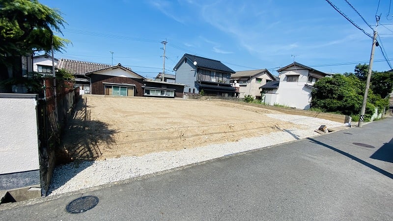 若松区西小石町27号地がご商談中となりました。