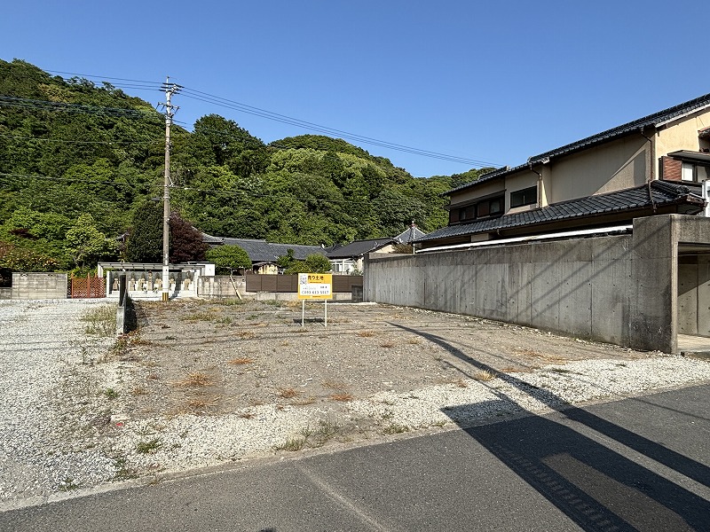 八幡西区三ツ頭1丁目2号地が商談中となりました。
