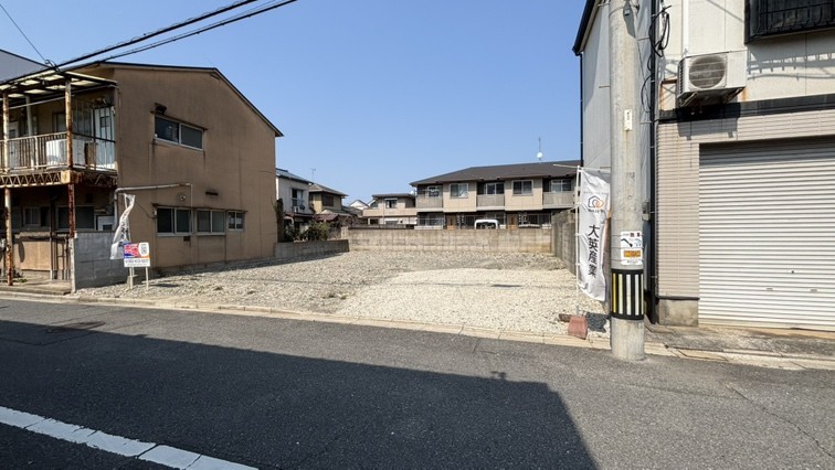 若松区浜町1丁目1号地が商談中となりました。