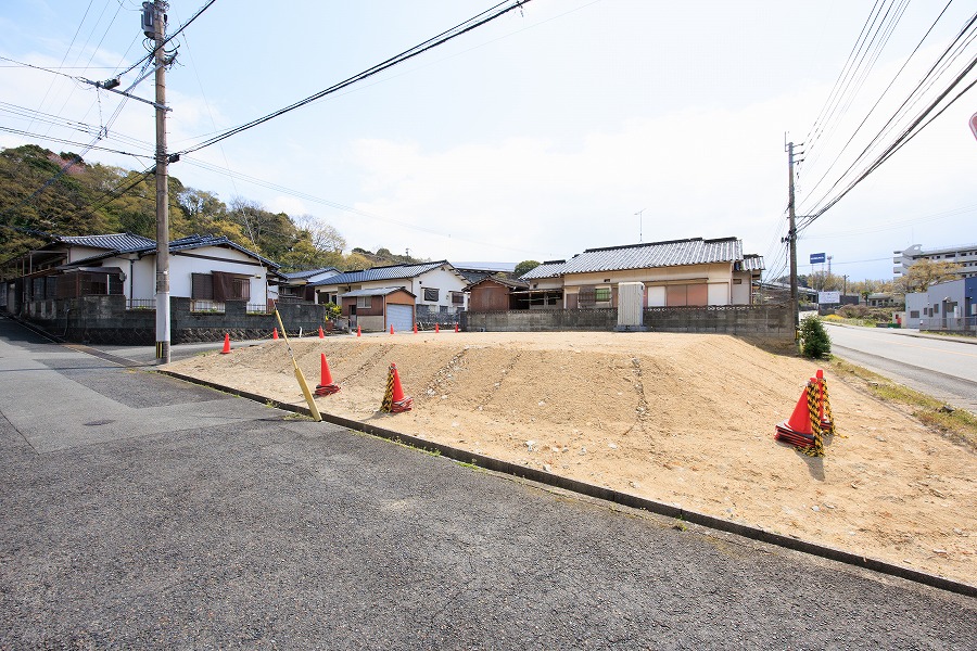 飯塚市上三緒7号地が商談中となりました。