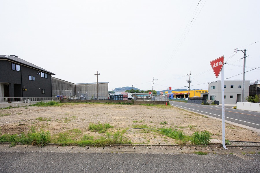 サンコート 田川市弓削田11号地がご契約となりました。