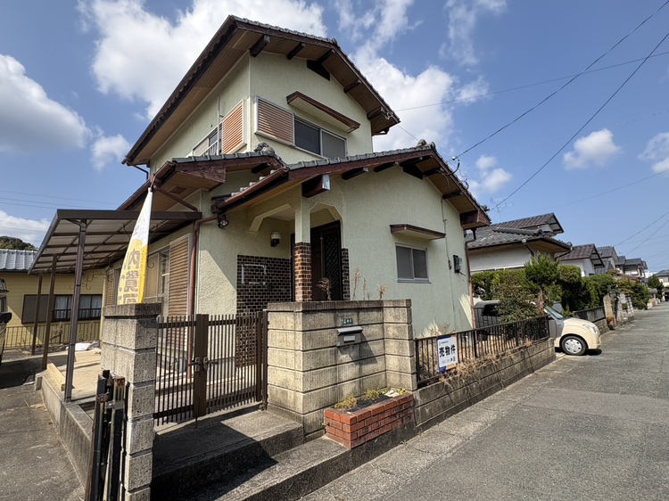 遠賀郡遠賀町芙蓉2-8-3がご契約となりました。