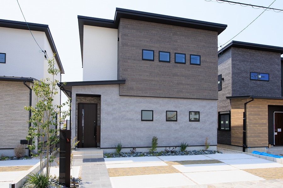 PEAKS 山の田中央6号地が商談中となりました。